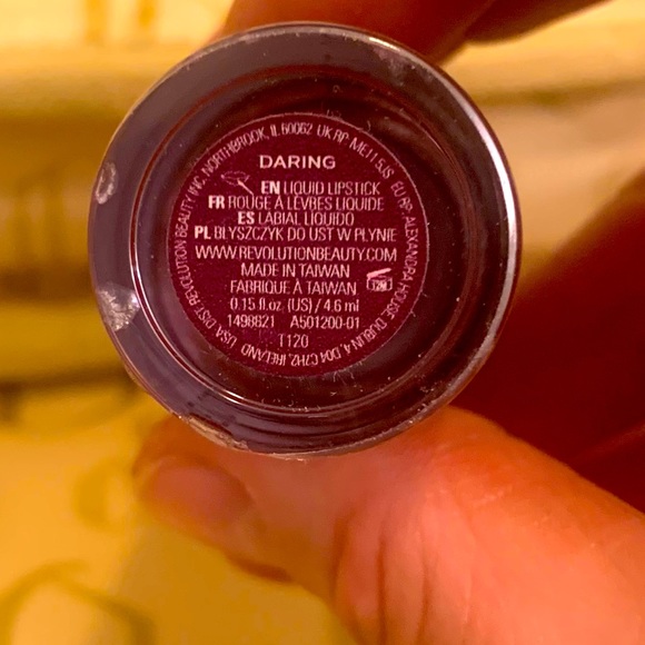 Pout Bomb Plumping Gloss - Picture 7 of 9